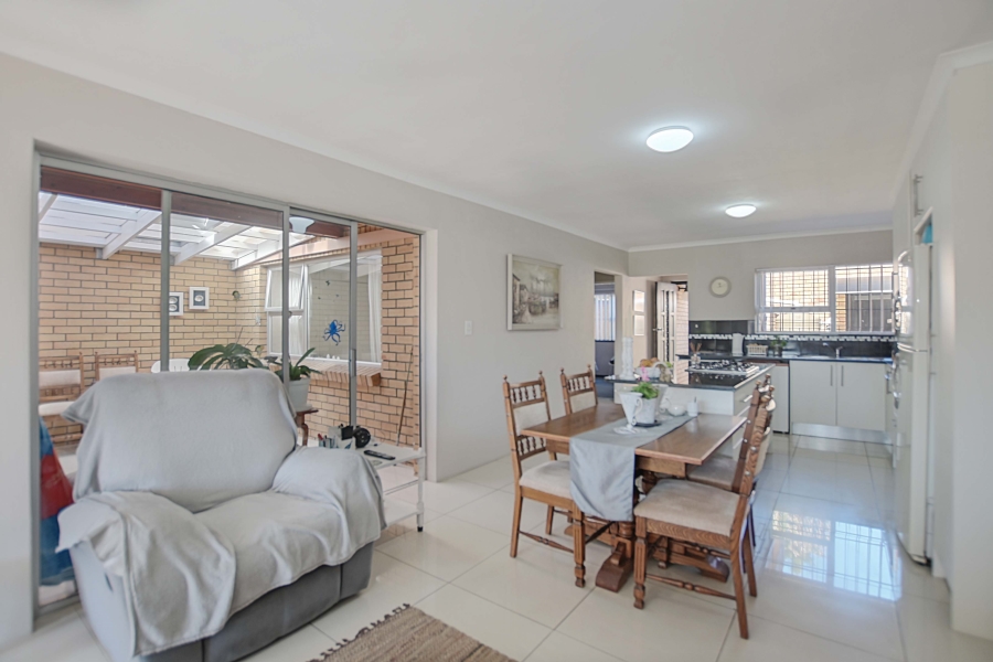 3 Bedroom Property for Sale in Table View Western Cape